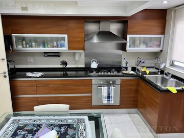 UBICADO EN LA MEJOR ZONA DE RECOLETA. RENOVADA COCINA Y BAÑOS