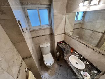 UBICADO EN LA MEJOR ZONA DE RECOLETA. RENOVADA COCINA Y BAÑOS
