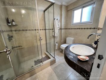 UBICADO EN LA MEJOR ZONA DE RECOLETA. RENOVADA COCINA Y BAÑOS