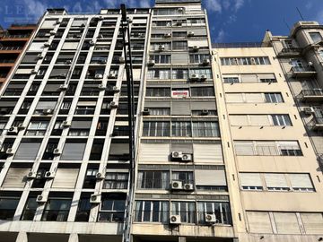 UBICADO EN LA MEJOR ZONA DE RECOLETA. RENOVADA COCINA Y BAÑOS