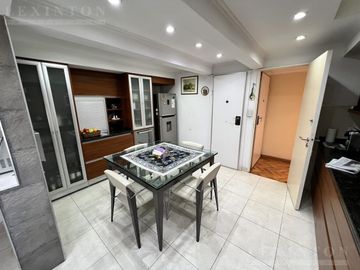 UBICADO EN LA MEJOR ZONA DE RECOLETA. RENOVADA COCINA Y BAÑOS