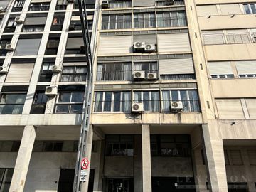 UBICADO EN LA MEJOR ZONA DE RECOLETA. RENOVADA COCINA Y BAÑOS