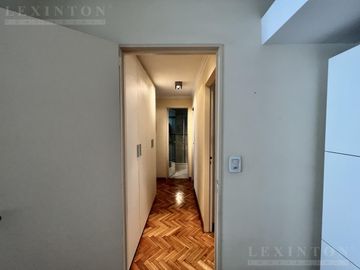 UBICADO EN LA MEJOR ZONA DE RECOLETA. RENOVADA COCINA Y BAÑOS