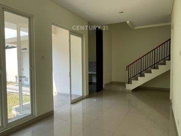 Hunian Mewah Di Cluster Samata Halaman Super Luas