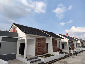 Rumah Nyaman dan Asri di Bojongsoang Bandung 6 menit ke STT Telkom University 385 juta Cash. Free BPHTB, SHM