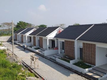 Rumah Nyaman dan Asri di Bojongsoang Bandung 6 menit ke STT Telkom University 385 juta Cash. Free BPHTB, SHM
