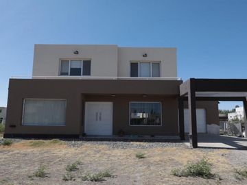 Casa Nivel Gerencial Neuquen Capital Zona Confluencia