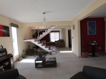 Casa Nivel Gerencial Neuquen Capital Zona Confluencia