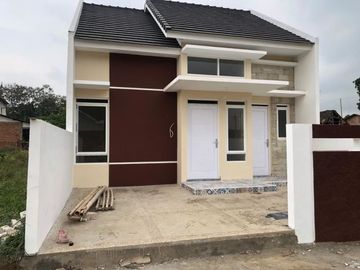 DIJUAL RUMAH SIAP HUNI 300 JUTAAN DEKAT BANDARA MALANG