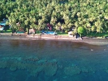 Spectacular Beachfront Villa Resort in Sambirenteng, Buleleng, North Bali