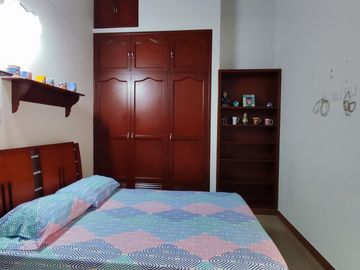 casa en venta en castellana. Cod V27304