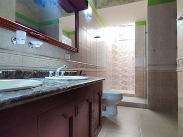 casa en venta en castellana. Cod V27304