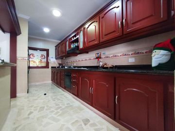casa en venta en castellana. Cod V27304