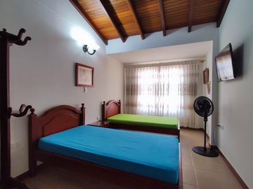 casa en venta en castellana. Cod V27304