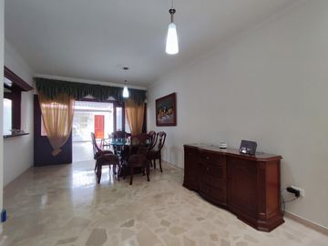 casa en venta en castellana. Cod V27304