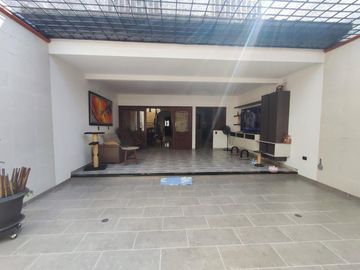 casa en venta en castellana. Cod V27304