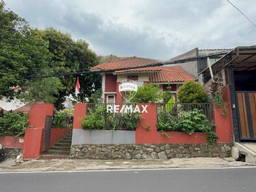 dijual umah Pinggir Jalan Jagakarsa, Hitung Tanah, LT 411 m², Akses Tol Brigif