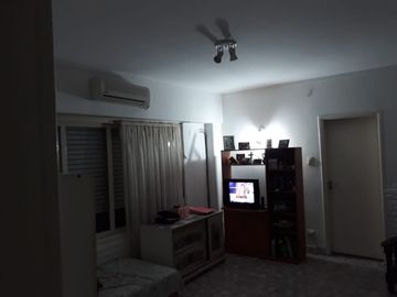 Departamento Tipo Casa en venta en Lanus Oeste