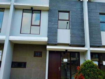 TANPA DP! RUMAH 2 LANTAI DEKAT RSUD KARAWANG