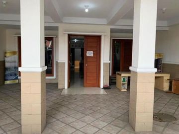 Di Sewakan Rumah Siap Huni 4 Kamar Cocok Untuk Kantor di Jl. Turangga, Lengkong Bandung