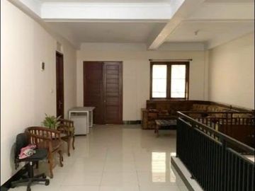 Di Sewakan Rumah Siap Huni 4 Kamar Cocok Untuk Kantor di Jl. Turangga, Lengkong Bandung
