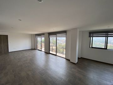 DEPARTAMENTO EN VENTA, FRENTE AL CLUB DE GOLF HDA, ENTREGA INMEDIATA.