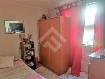 Se vende casa 3 pisos, pareada, año de construcción 1997, d...