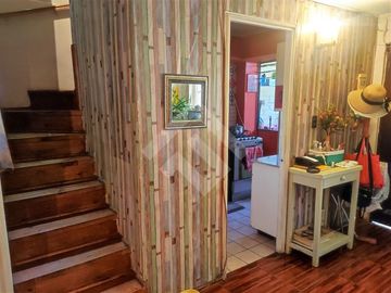 Se vende casa 3 pisos, pareada, año de construcción 1997, d...