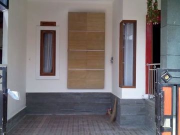 Rumah bangunan baru 2 lantai sejuk aman view pegunungan di ujungberung kota bandung | MARTININGSIH