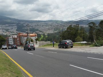 De Oportunidad Terreno Bien Ubicado Av Antonio J. Sucre y Av Diego de Vazquez