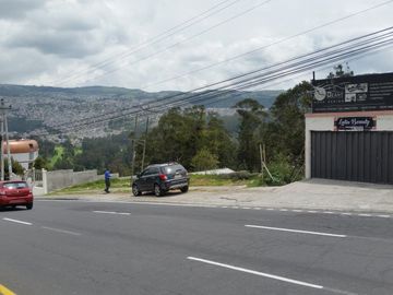 De Oportunidad Terreno Bien Ubicado Av Antonio J. Sucre y Av Diego de Vazquez
