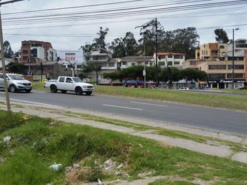 De Oportunidad Terreno Bien Ubicado Av Antonio J. Sucre y Av Diego de Vazquez