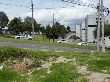 De Oportunidad Terreno Bien Ubicado Av Antonio J. Sucre y Av Diego de Vazquez