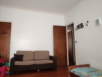 EXCEOLENTE DEPARTAMENTO 3 AMBIENTES MUY LUMINOSO SEMI PISO