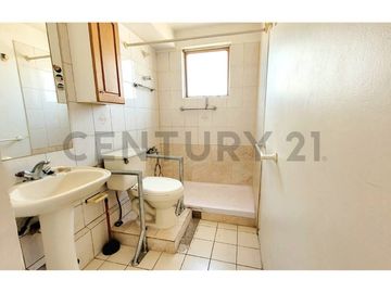 VENTA DEPTO 2D 2B, MONEDA, METRO ULA, APTO DISCAP.