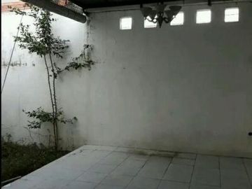 Sewa Rumah Kosong Bagus SHM di Bukit Palma Citraland