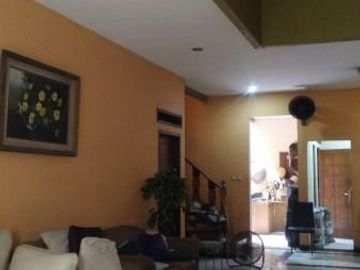RUMAH SIAP HUNI BEBERAPA LANGKAH KE JLN JATIWARINGIN RAYA PONDOK GEDE
