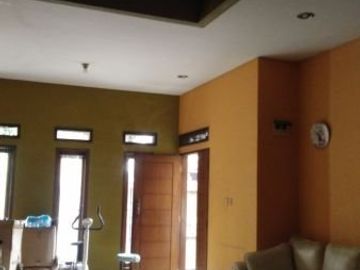 RUMAH SIAP HUNI BEBERAPA LANGKAH KE JLN JATIWARINGIN RAYA PONDOK GEDE