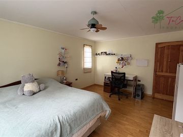 Casa interior en parcela en arriendo de 3D/4B en Talagante