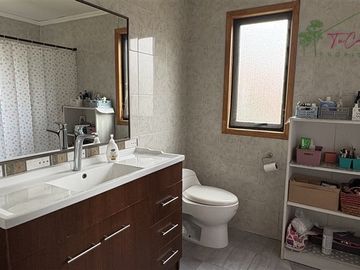 Casa interior en parcela en arriendo de 3D/4B en Talagante