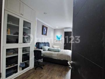 Rumah 2 Lantai Sudah Renovasi Nusaloka Bsd