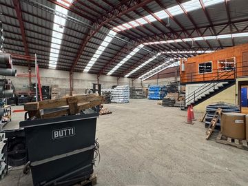 ARRIENDO BODEGA 2000M2/TERRENO2000M2 LA VARA-SAN BERNARDO