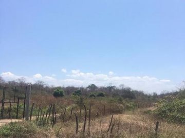 Macrolote en Venta Sector Daular cerca del nuevo Aeropuerto 120 Ha en
