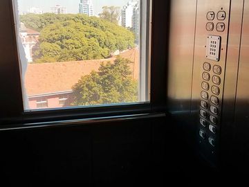 Maravilloso 5 amb de 228 m2 fte a Parque Centenario c/ cochera - Diseño, calidad, confort y categoría