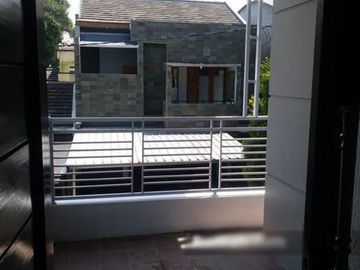 Rumah minimalis dan dalam cluster antapani dekat arcamanik