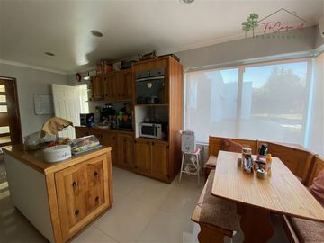 Casa en parcela 4D/4B quincho- piscina- Club de Golf Oliveto