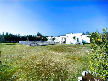 Casa en parcela 4D/4B quincho- piscina- Club de Golf Oliveto