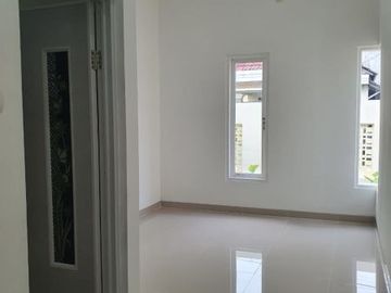 Rumah Sudah Renovasi di Bukit Nusa Indah Jombang Ciputat, DM-8980