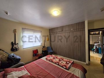 Venta de Casa con piscina en Urbanización Via al Sol, Vía a la Costa V.Vill