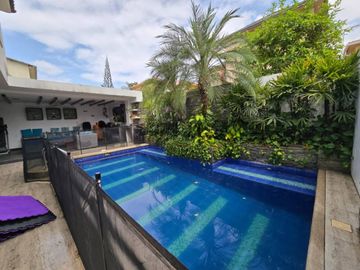 Venta de Casa con piscina en Urbanización Via al Sol, Vía a la Costa V.Vill